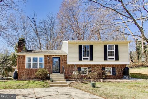 Homes For Sale - 3206 Cheverly Hills Court<br/> CHEVERLY, MD 20785