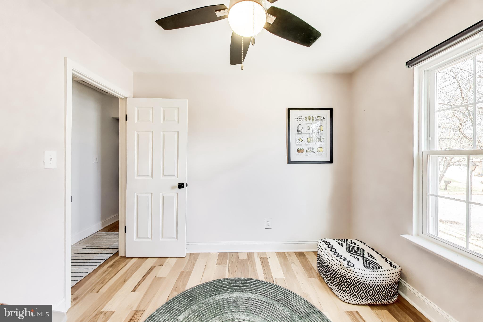 CHEVERLY HILLS - Residential