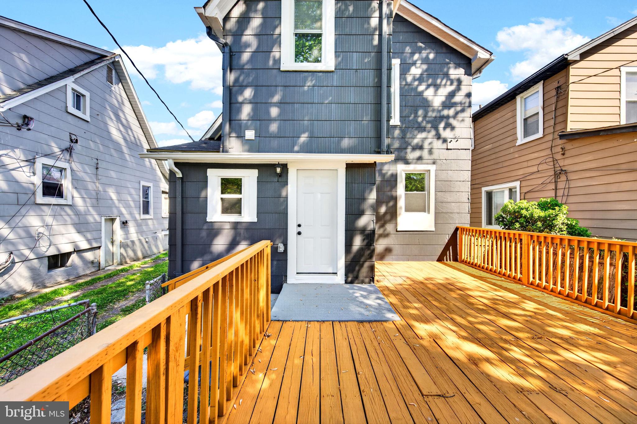 BROAD ACRES - Residential