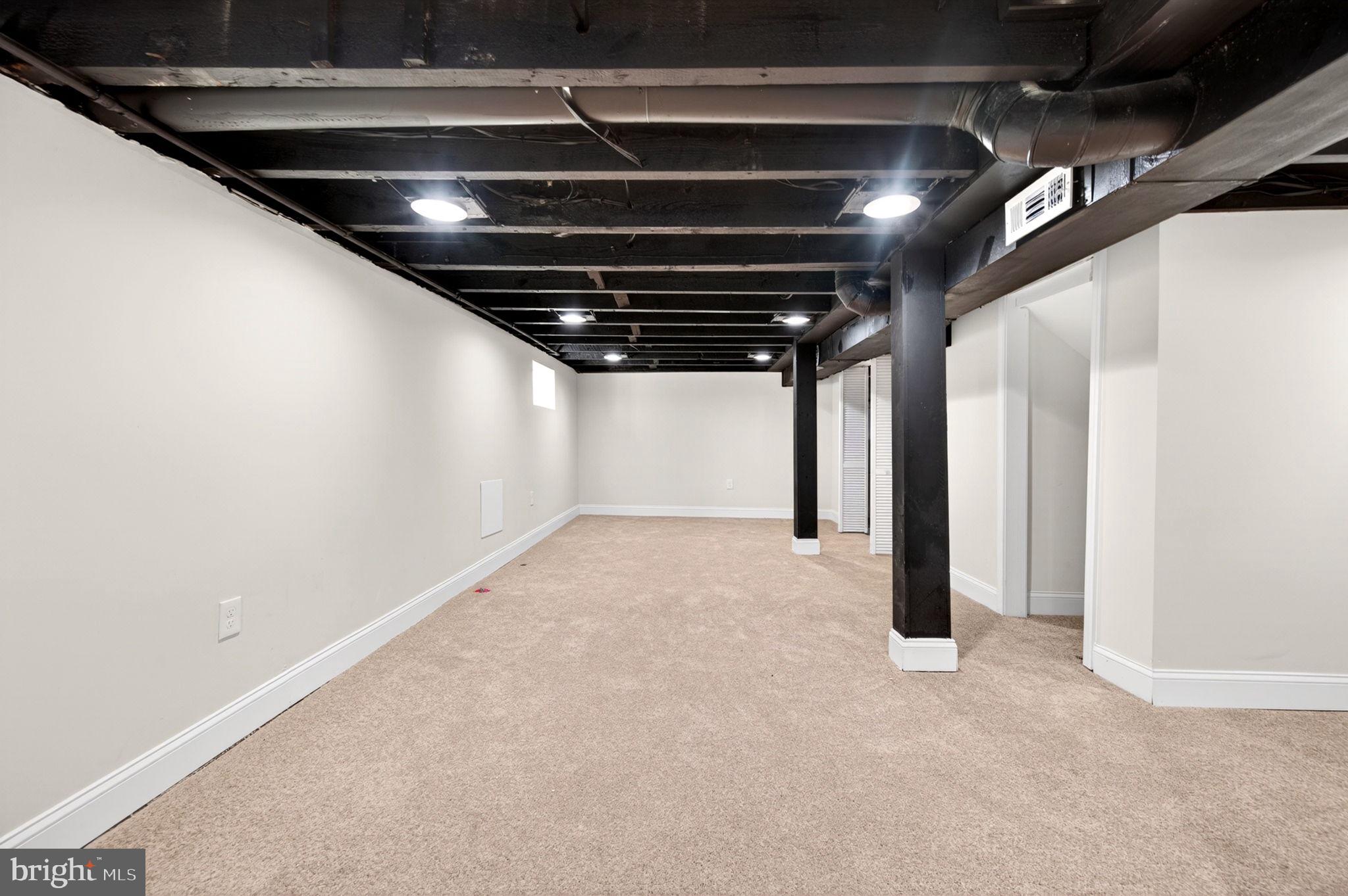 BROAD ACRES - Residential