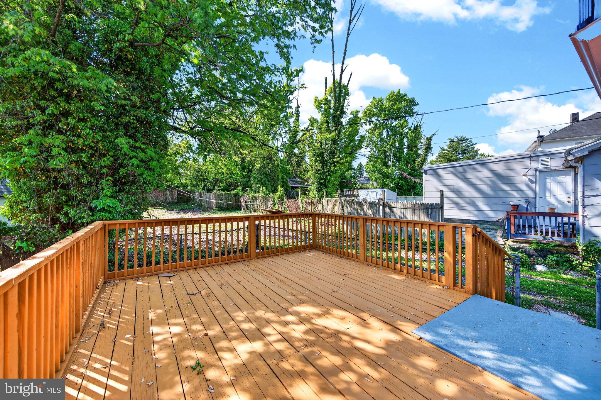 BROAD ACRES - Residential
