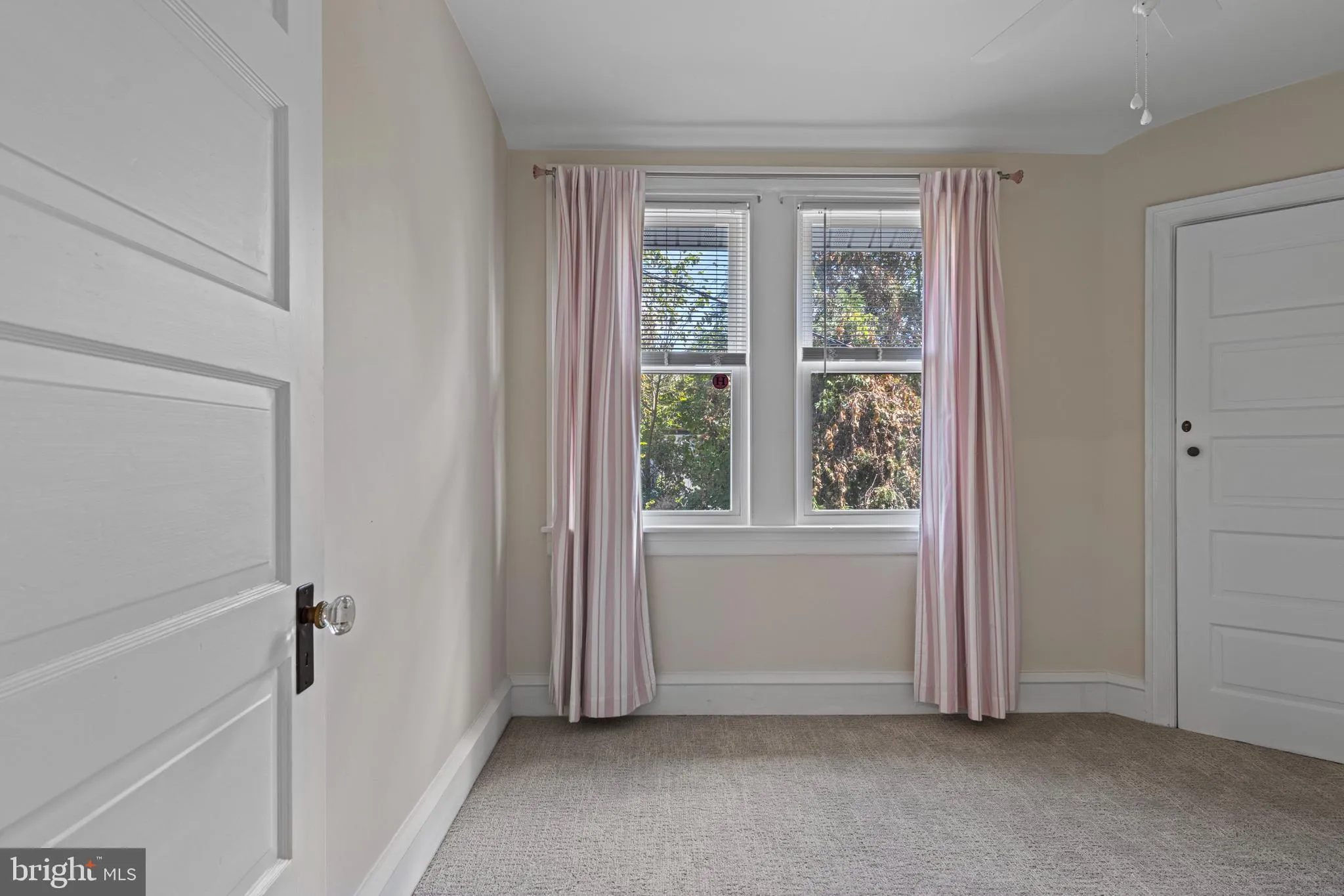 Wayne, Pennsylvania 19087, United States, 3 Bedrooms Bedrooms, ,1 BathroomBathrooms,Residential,Pending,204742