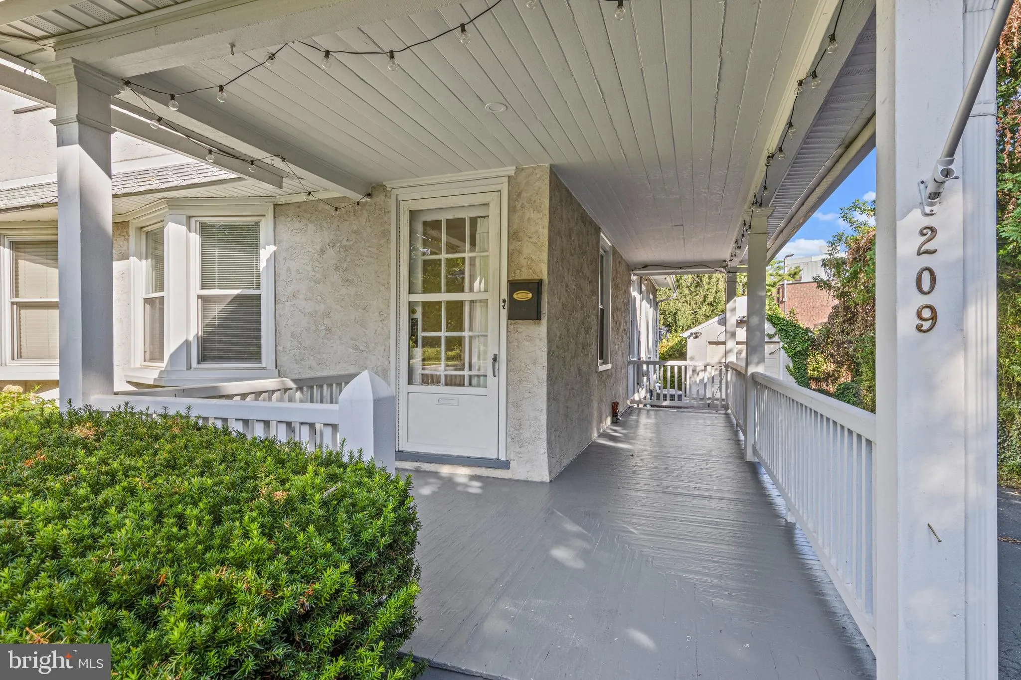 Wayne, Pennsylvania 19087, United States, 3 Bedrooms Bedrooms, ,1 BathroomBathrooms,Residential,Pending,204742