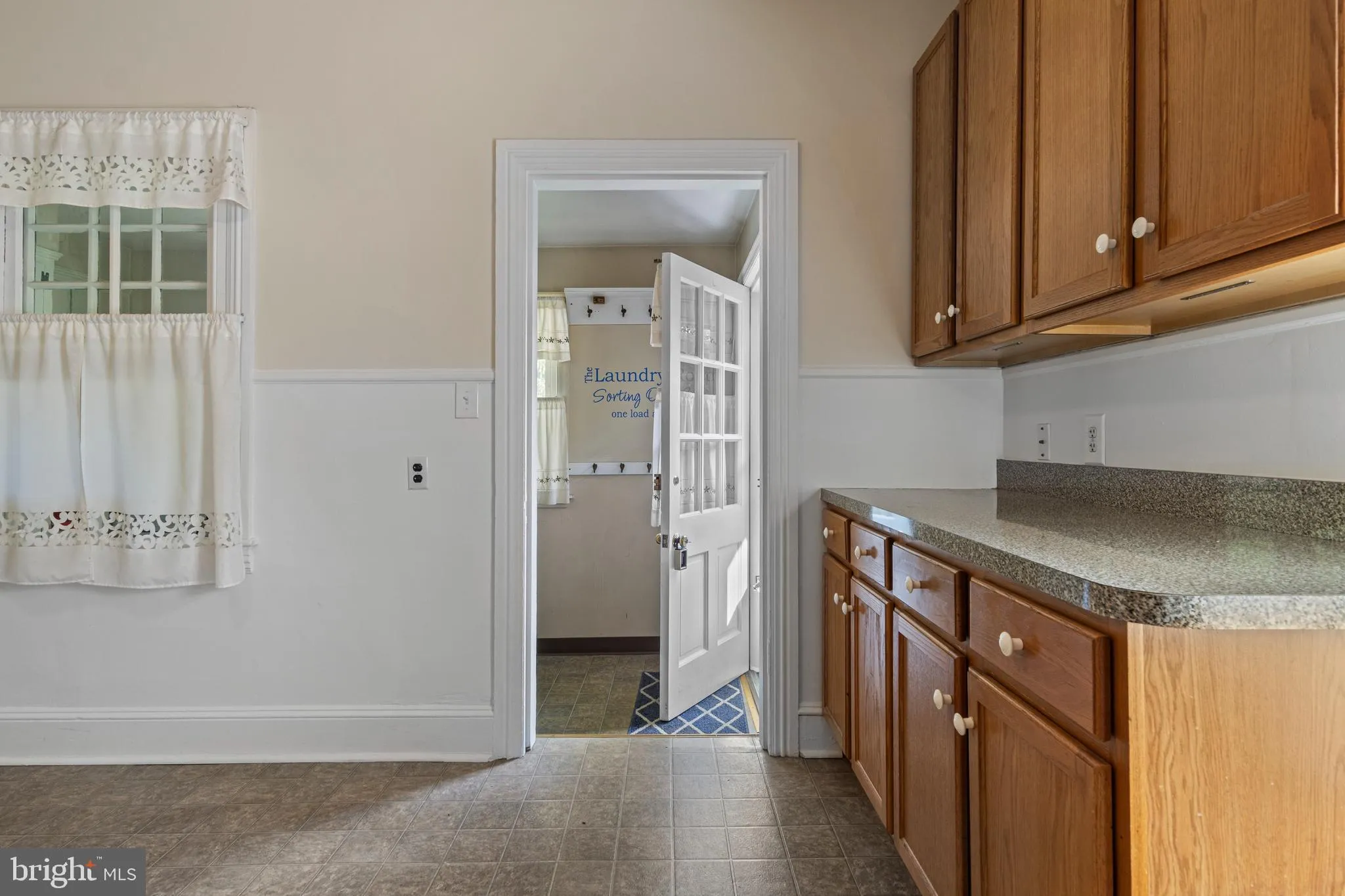 Wayne, Pennsylvania 19087, United States, 3 Bedrooms Bedrooms, ,1 BathroomBathrooms,Residential,Pending,204742