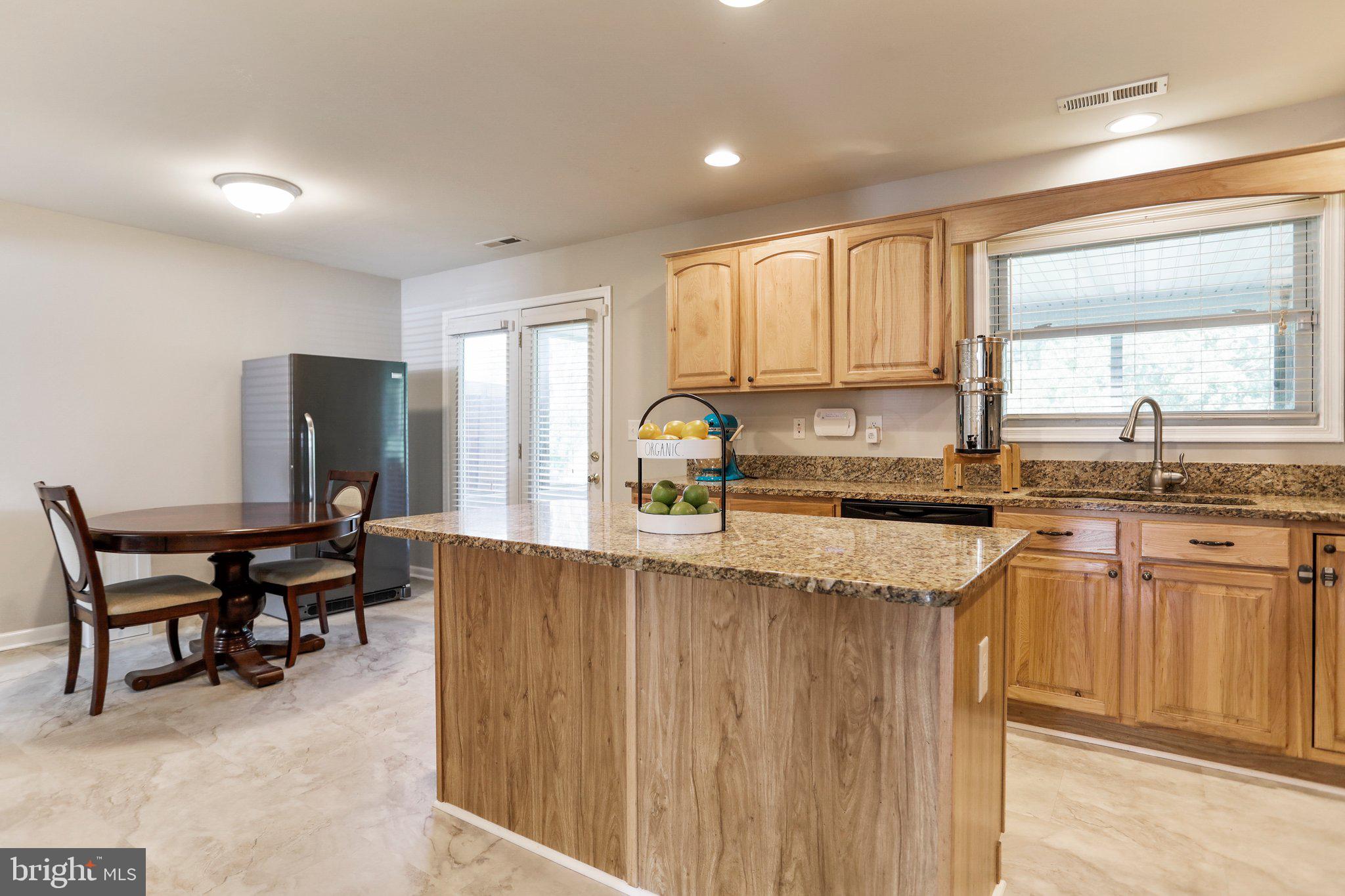 LOCUST HILL - Residential