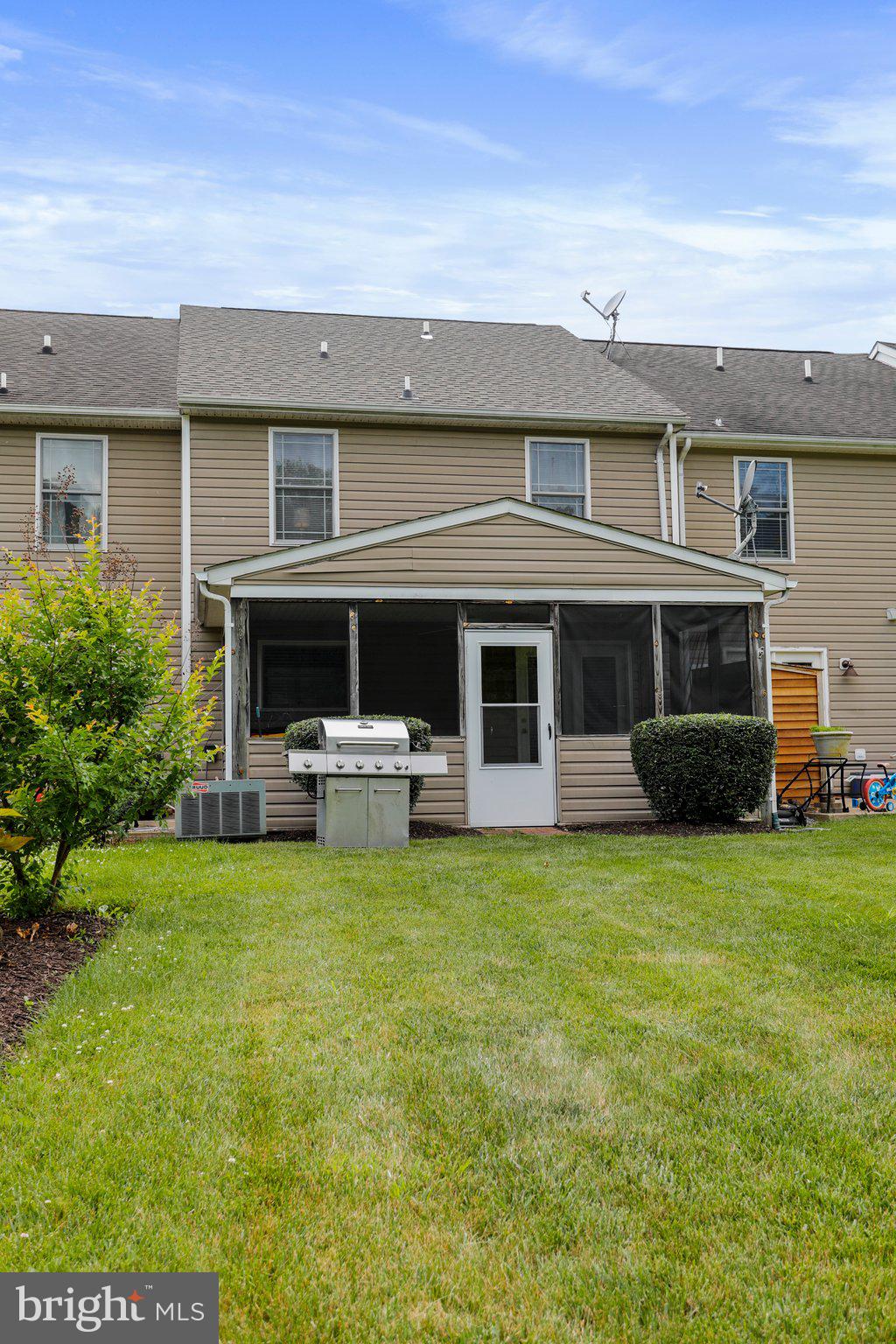 LOCUST HILL - Residential