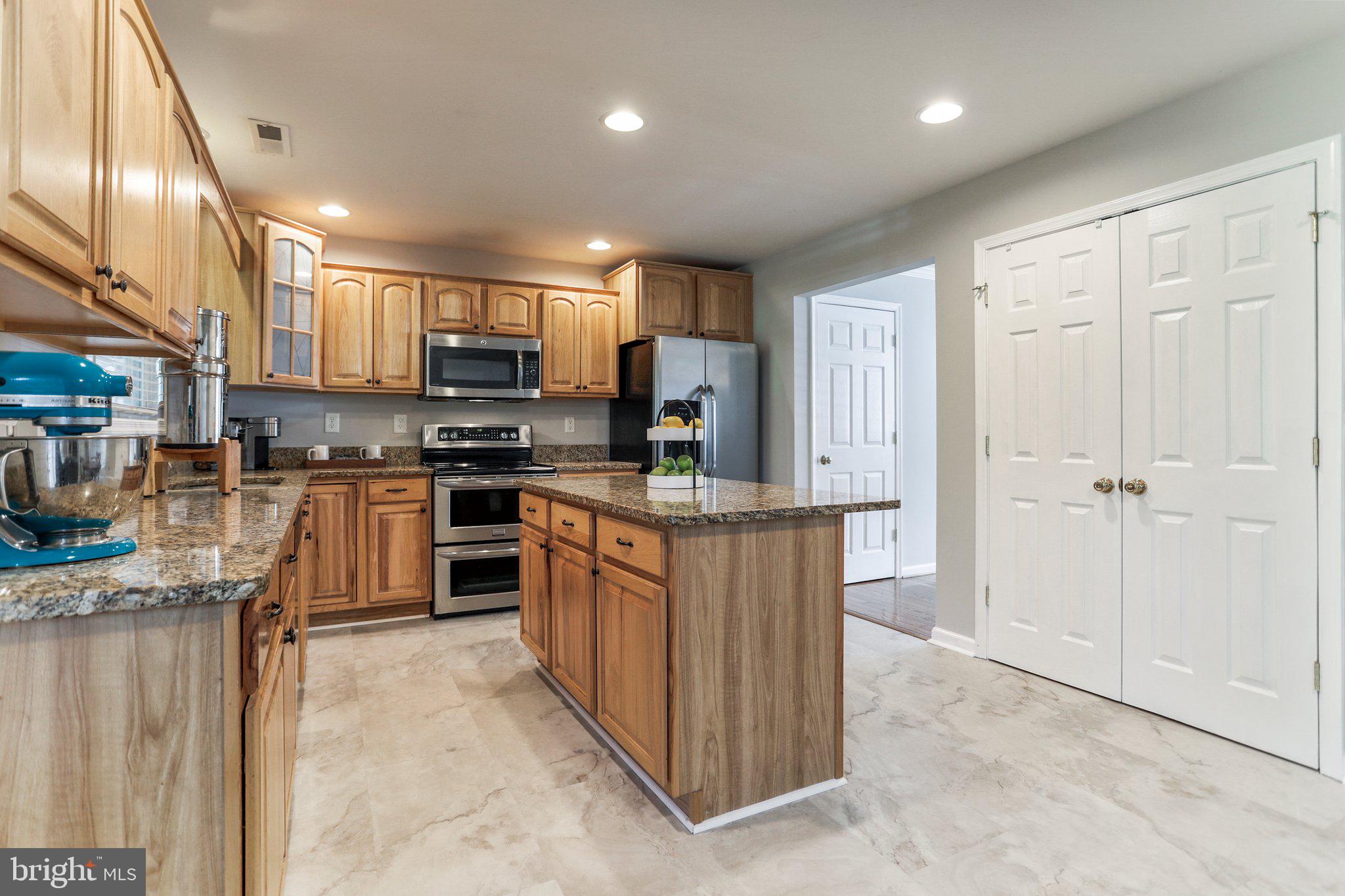 LOCUST HILL - Residential