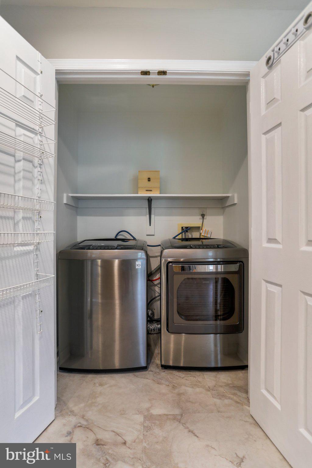 LOCUST HILL - Residential