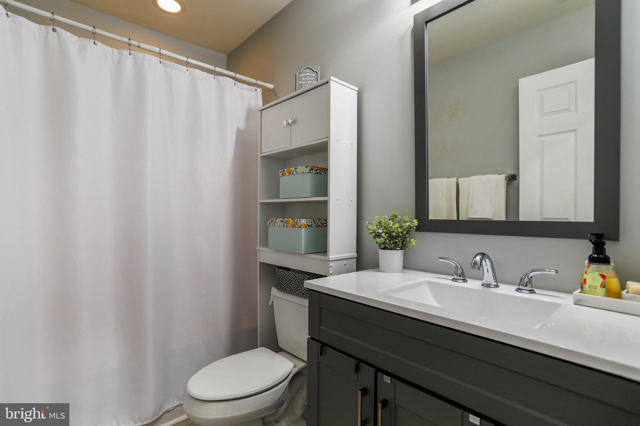 LOCUST HILL - Residential