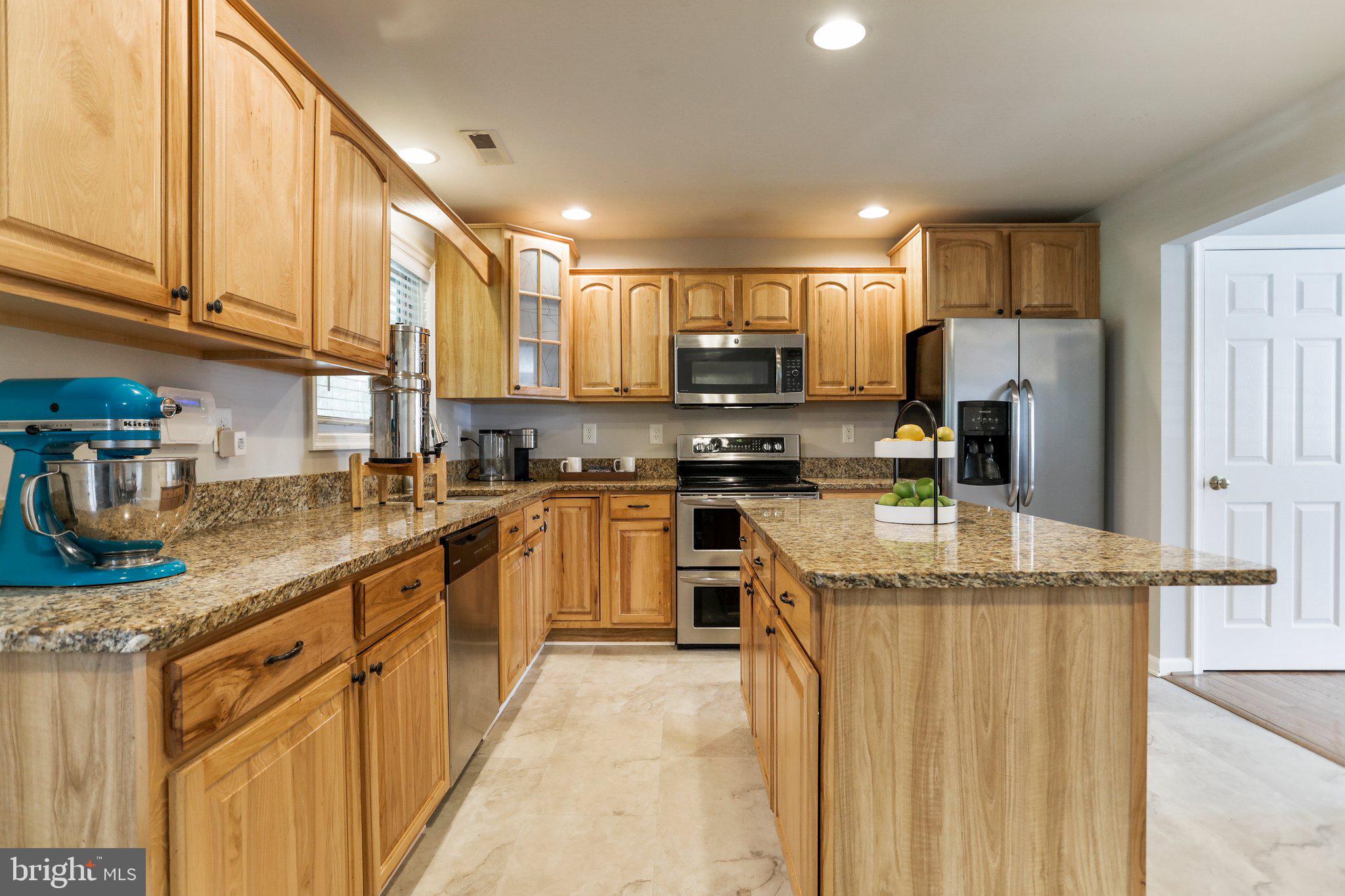 LOCUST HILL - Residential