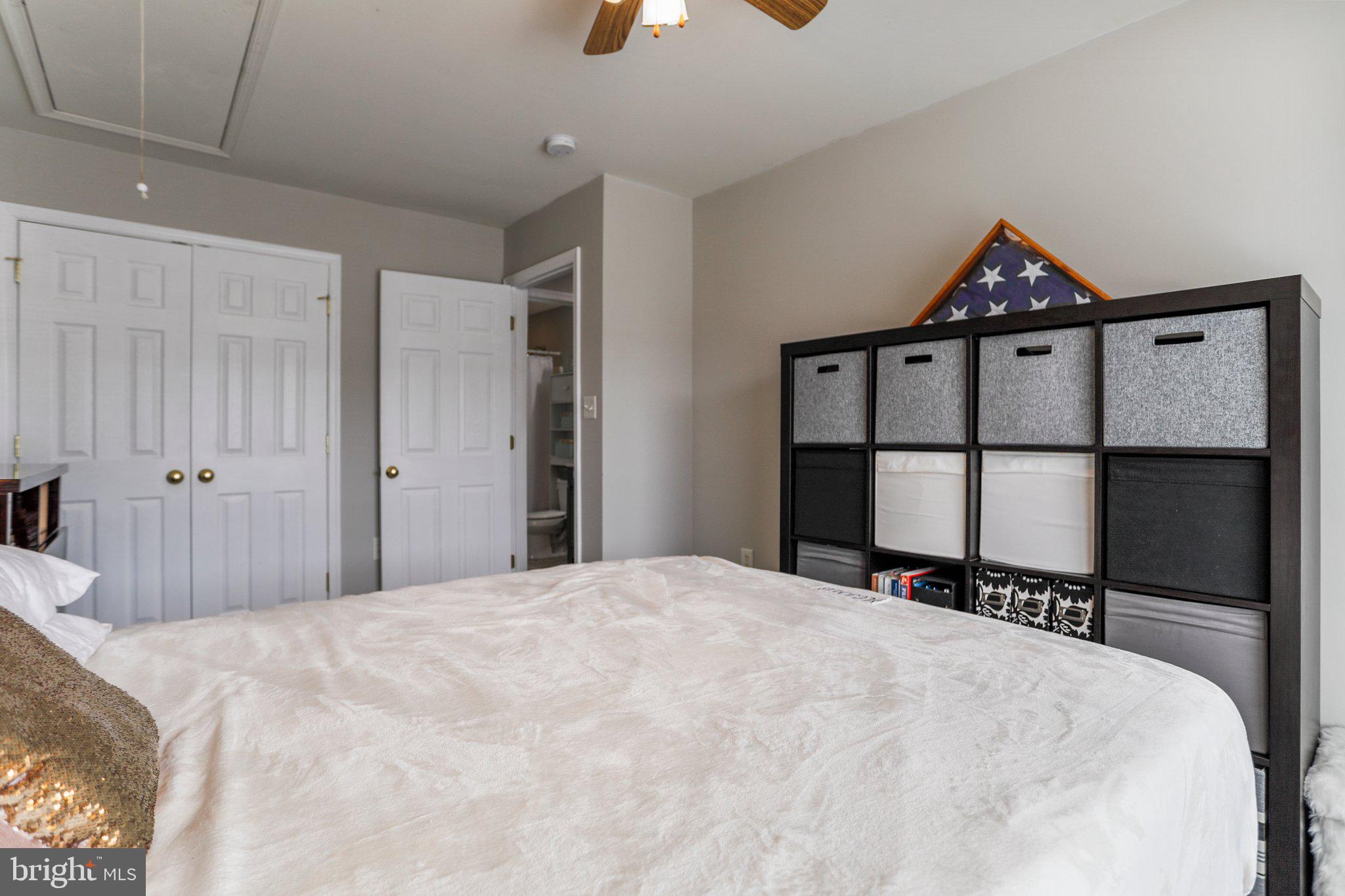 LOCUST HILL - Residential