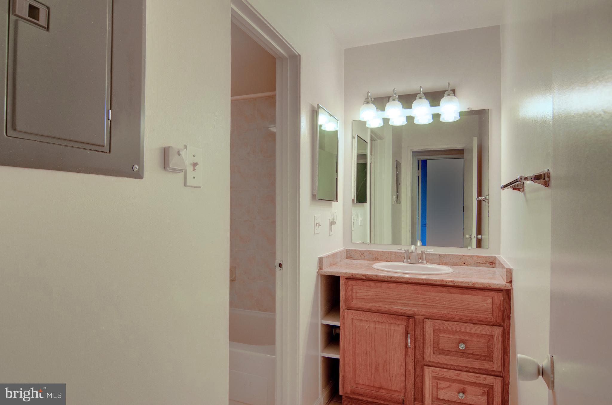 BENTANA PARK - Residential Lease