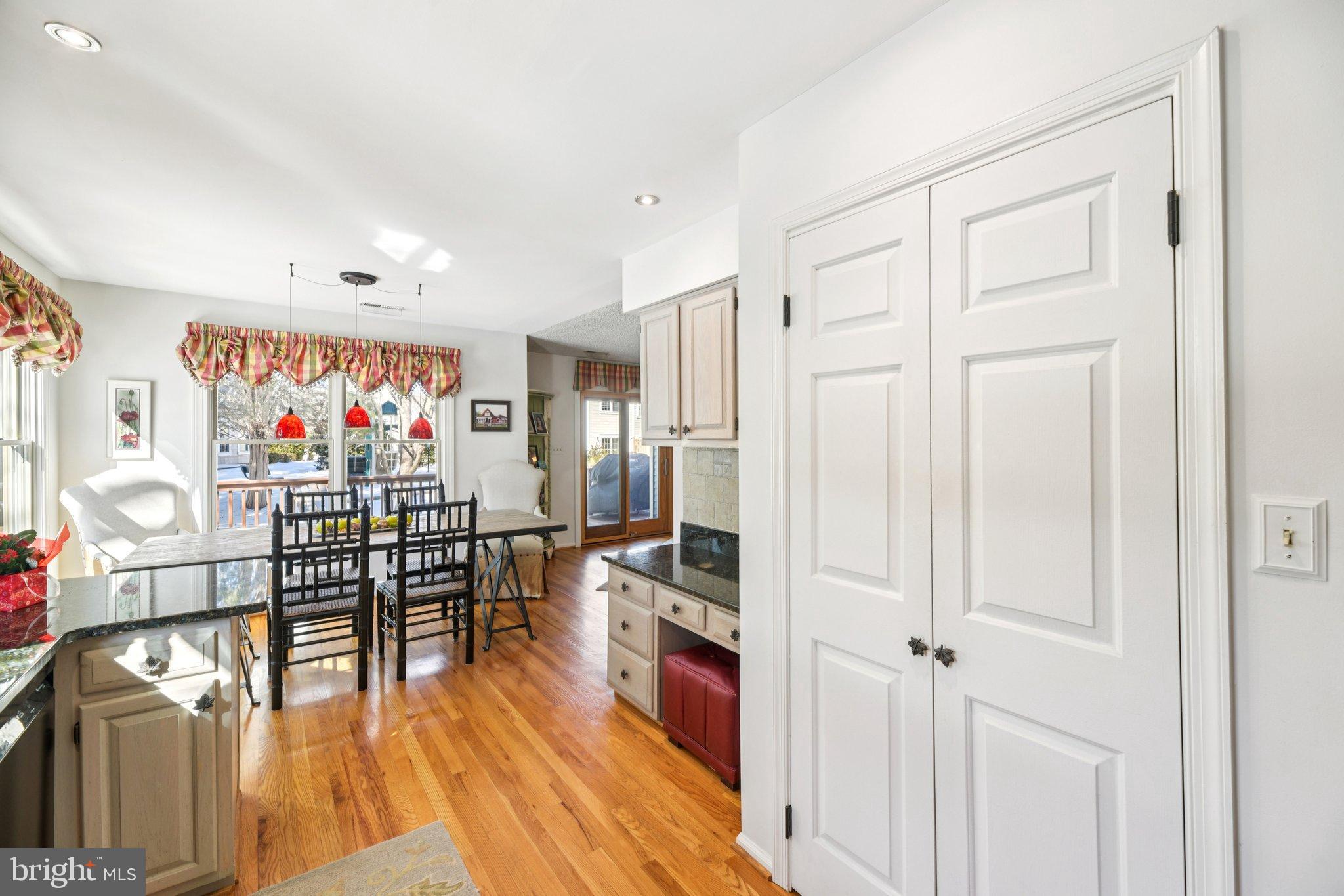 MILL CREEK - Residential