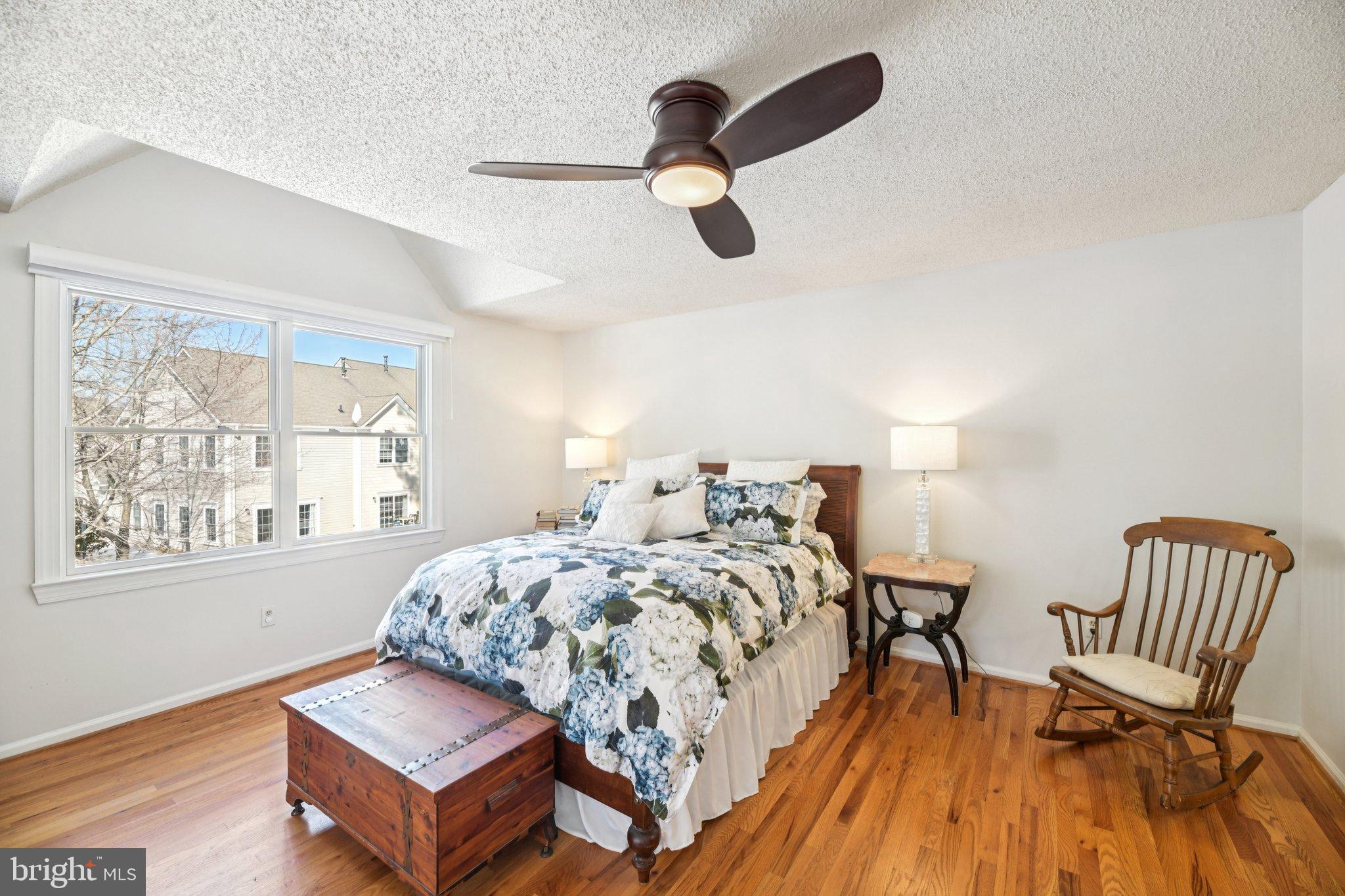 MILL CREEK - Residential