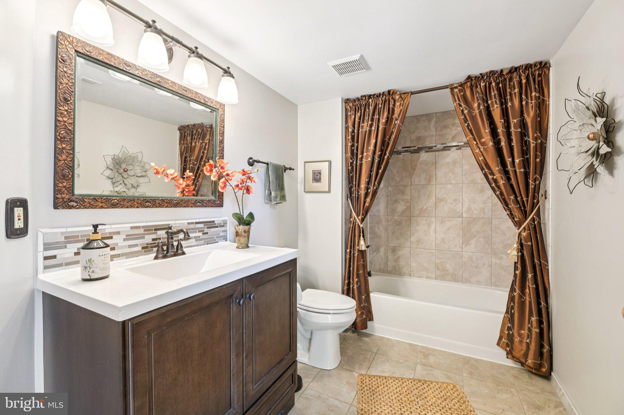 MILL CREEK - Residential