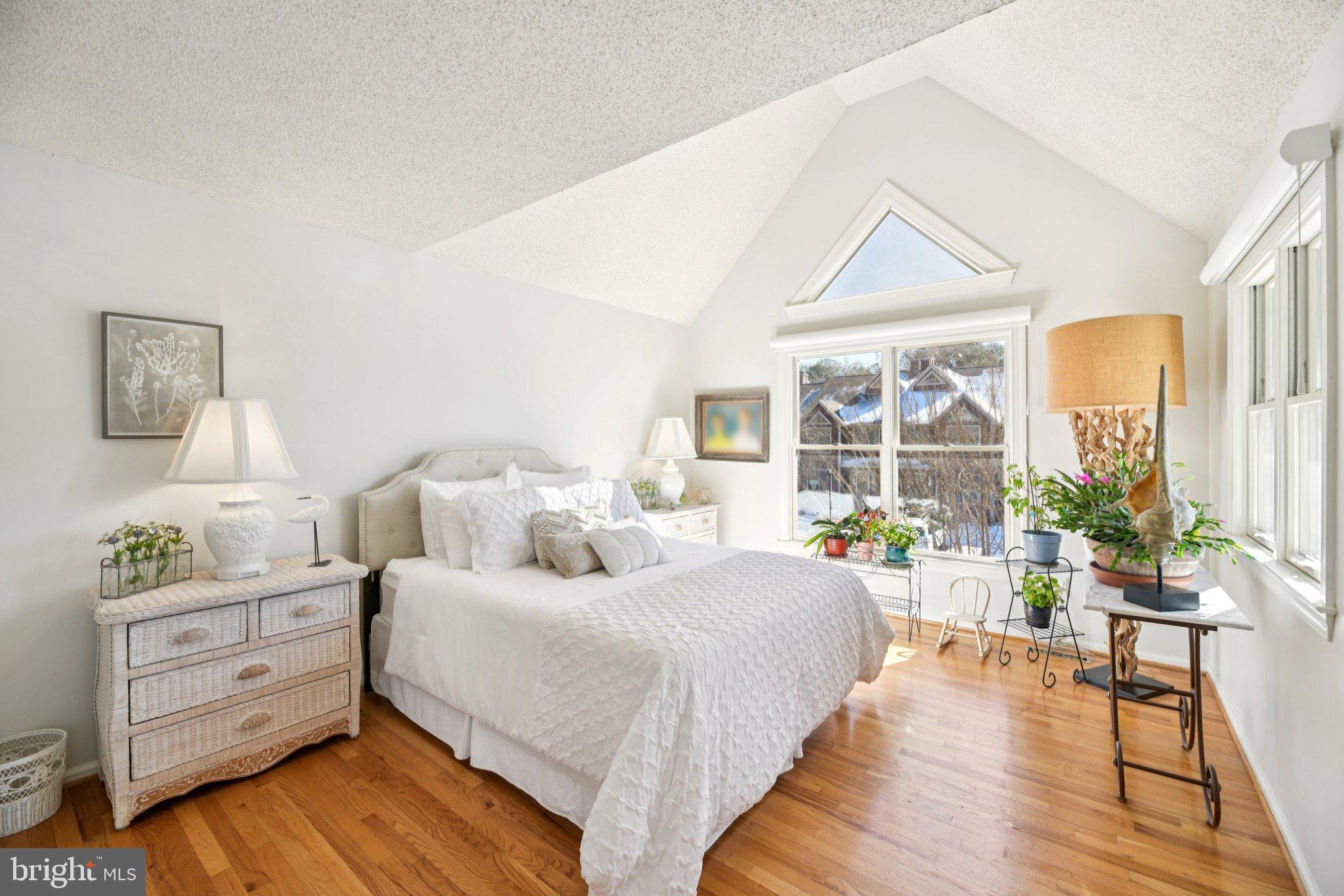 MILL CREEK - Residential