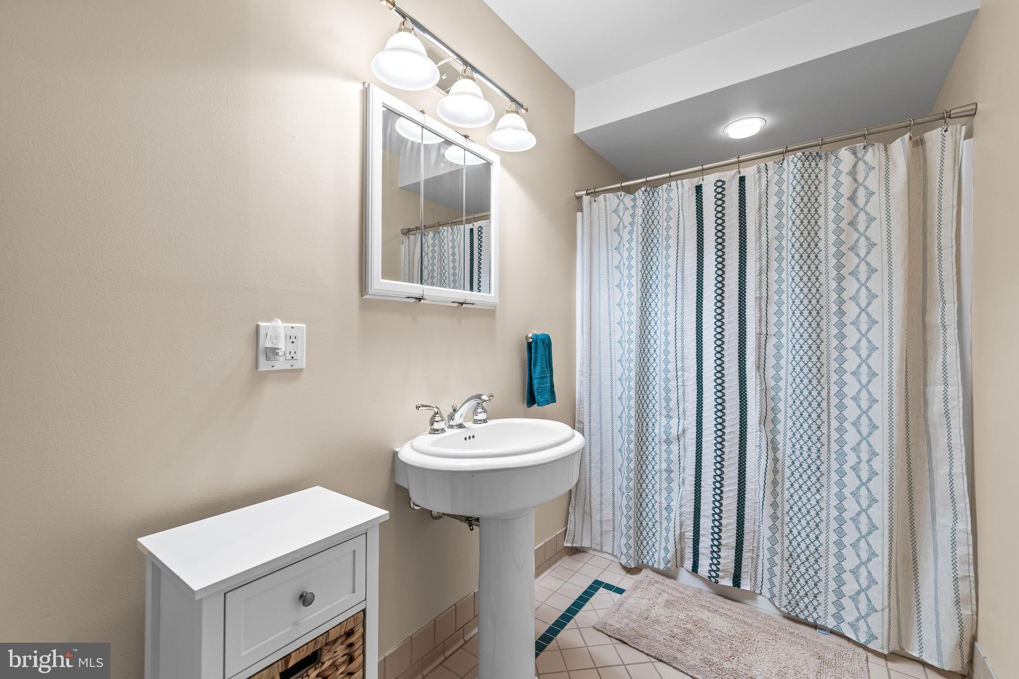 LUTHERVILLE - Residential