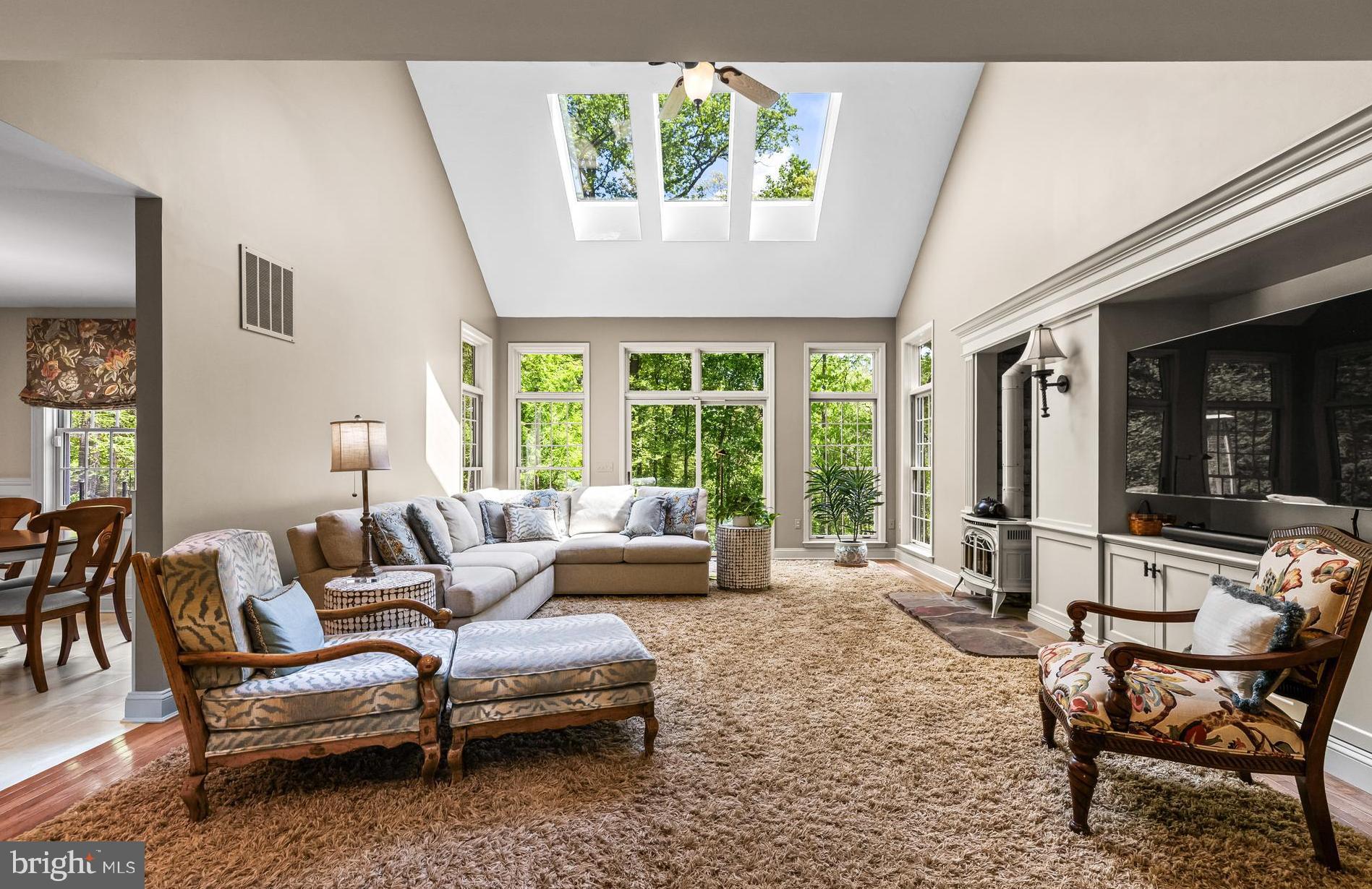 LUTHERVILLE - Residential