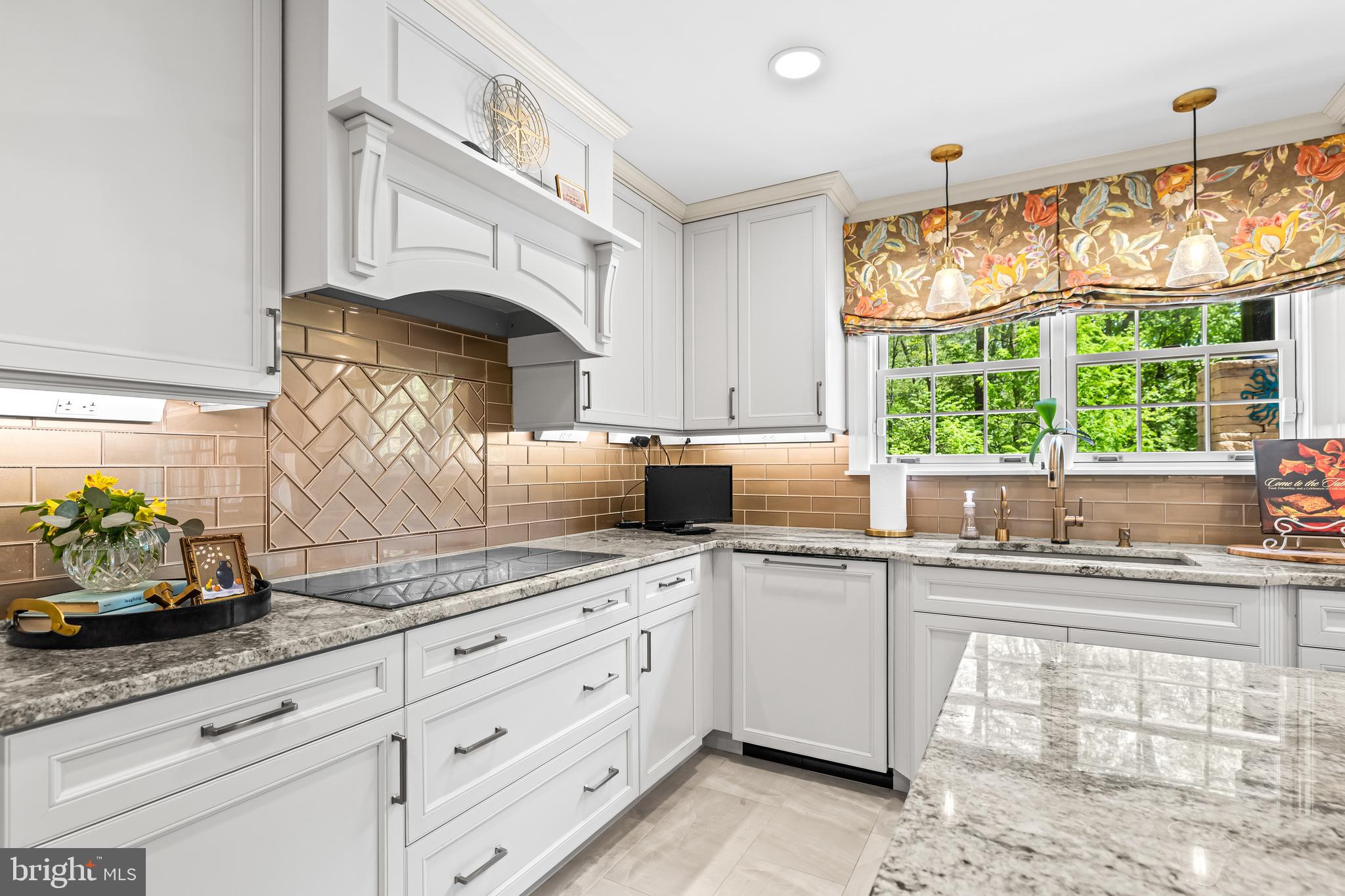 LUTHERVILLE - Residential