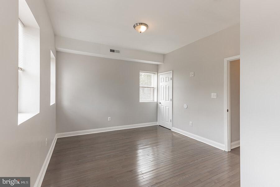 WAVERLY - Residential Income