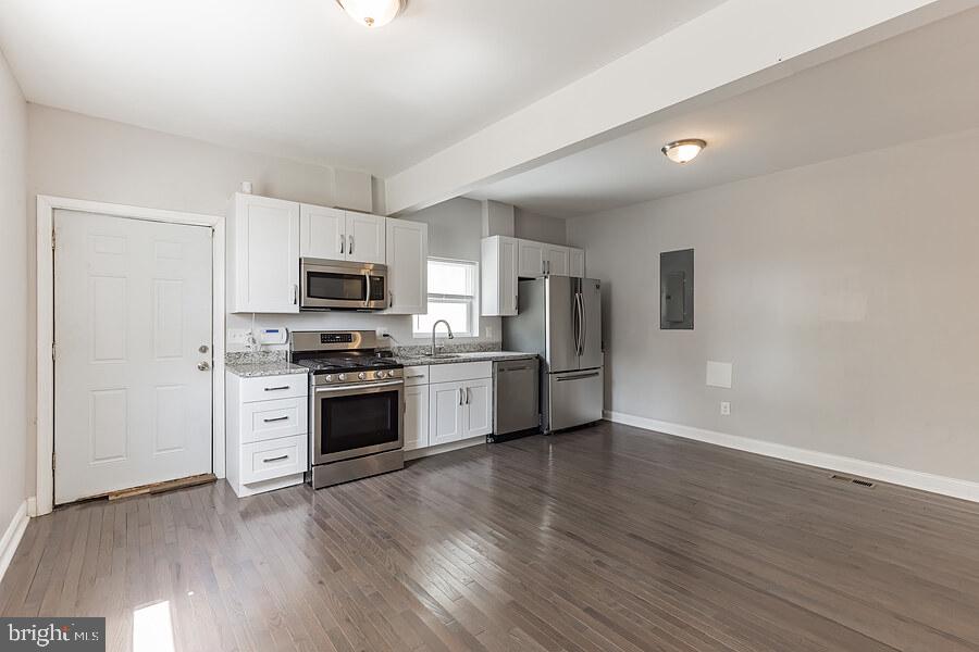 WAVERLY - Residential Income