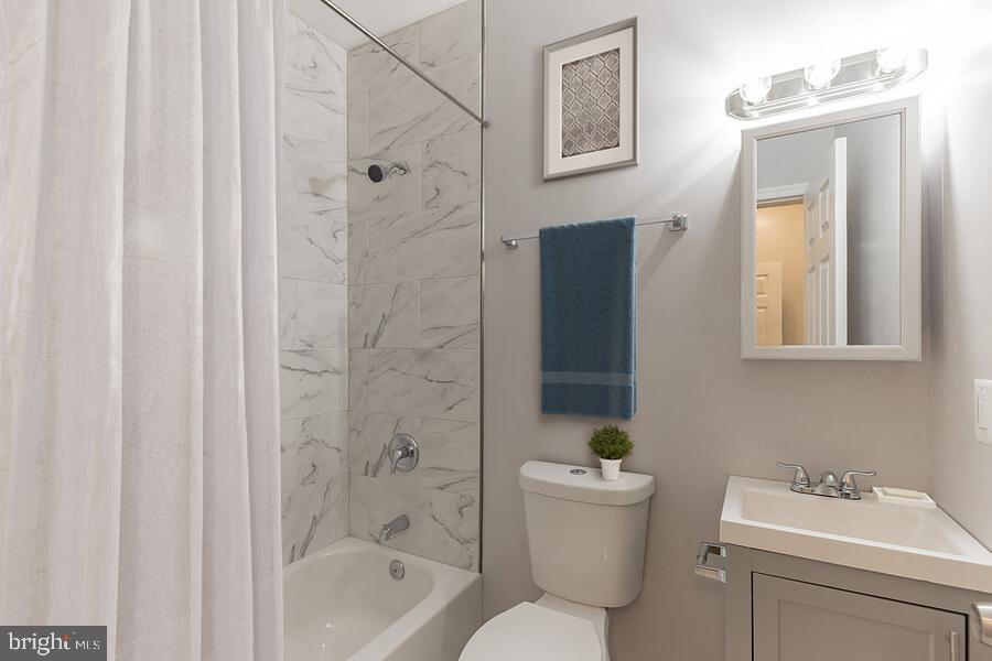 WAVERLY - Residential Income