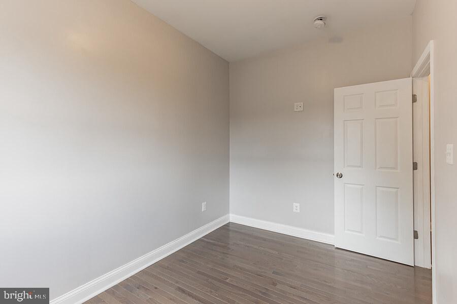 WAVERLY - Residential Income