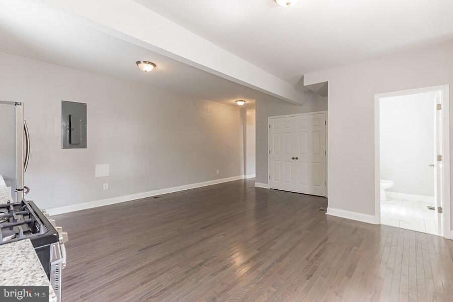 WAVERLY - Residential Income