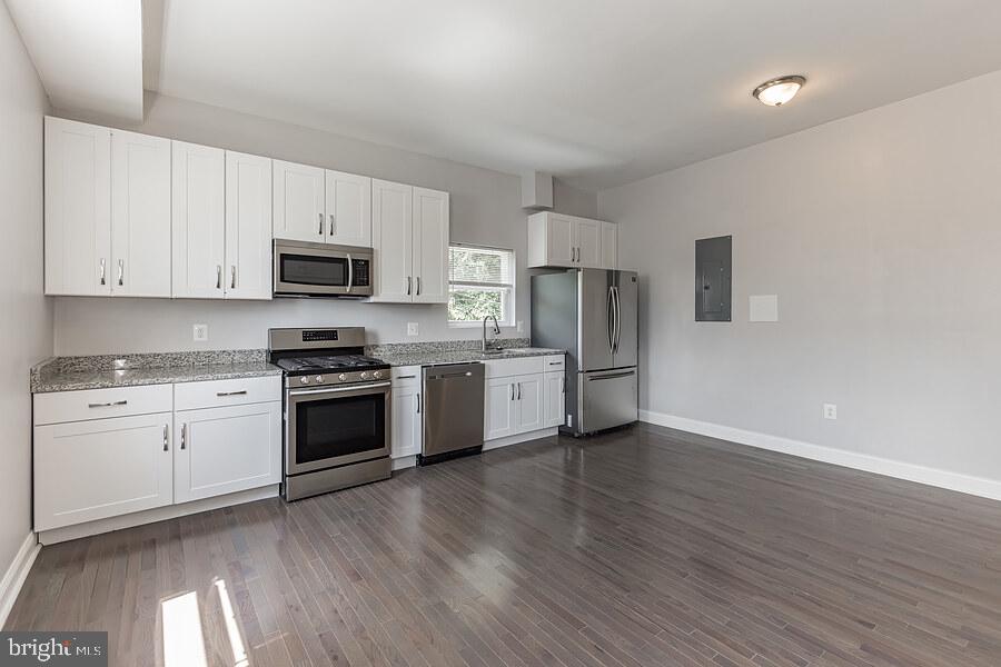 WAVERLY - Residential Income