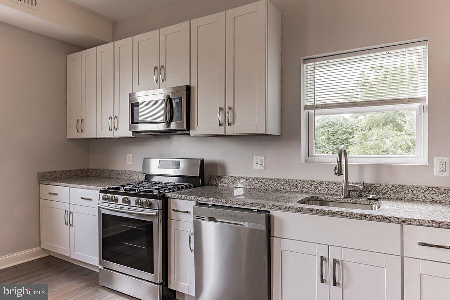 WAVERLY - Residential Income