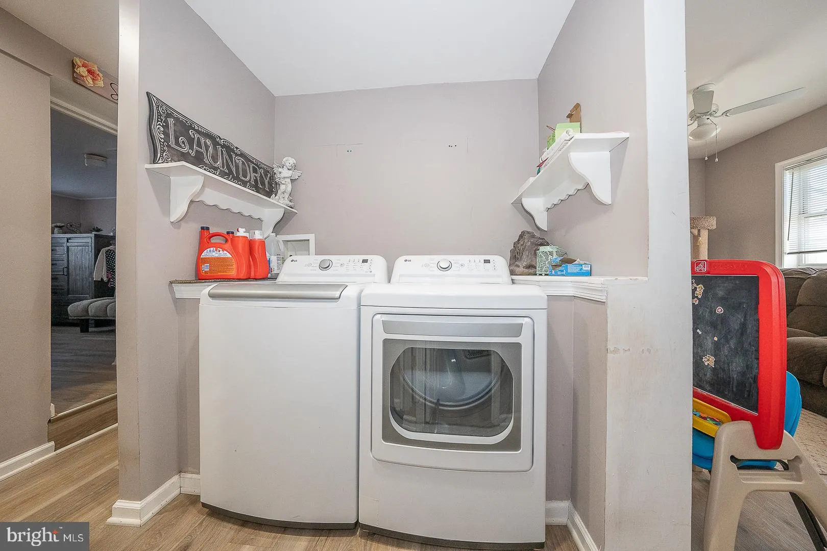 Telford, Pennsylvania 18969, United States, 4 Bedrooms Bedrooms, ,2 BathroomsBathrooms,Residential,Pending,22335