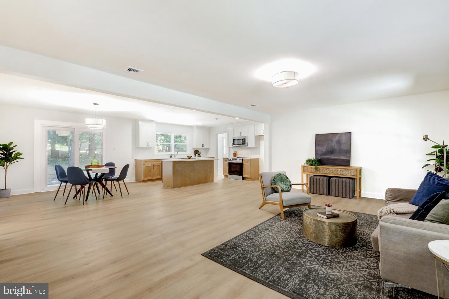 828 BROOKSIDE ROAD