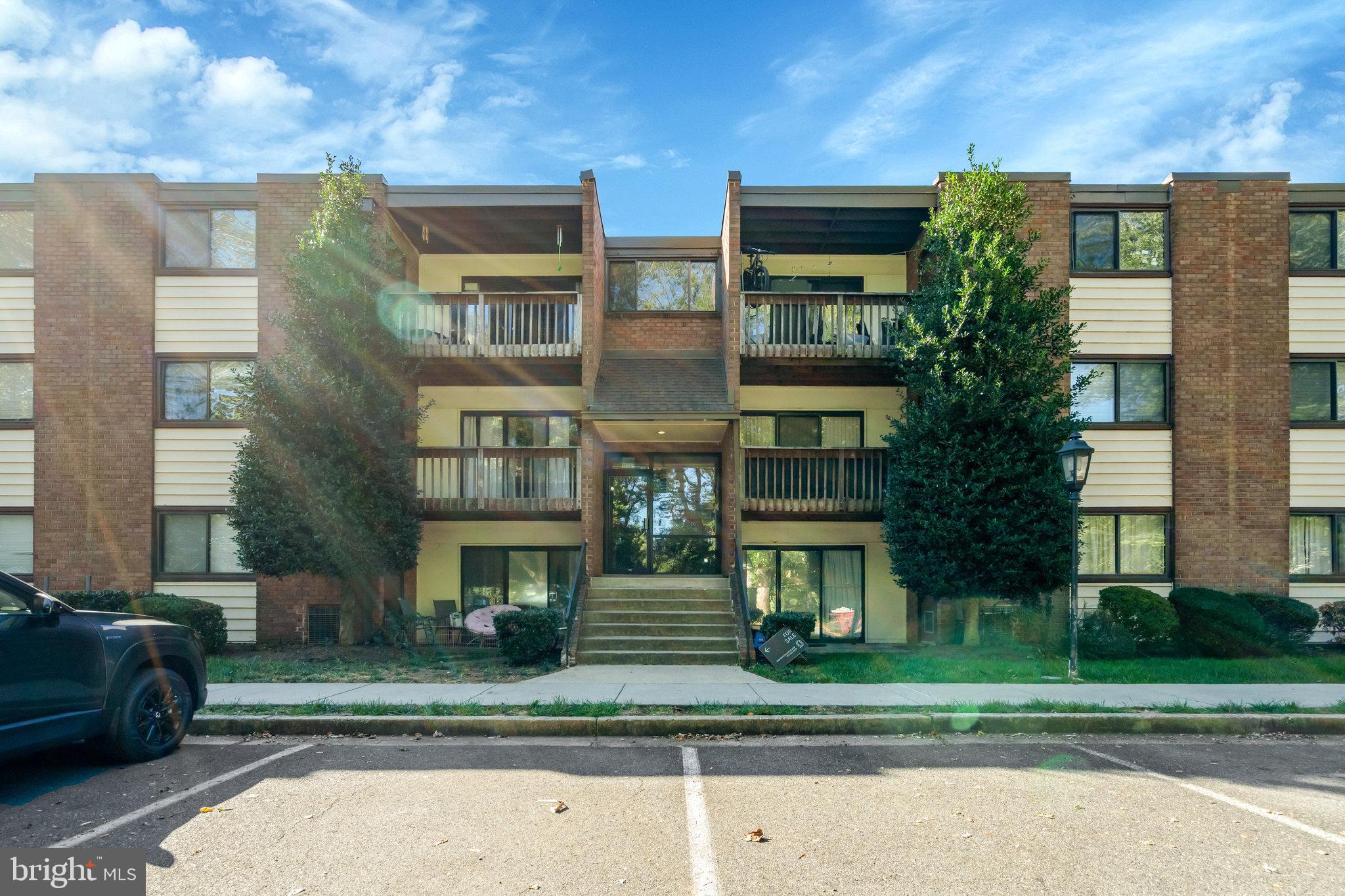 FAIRFAX WEST - Residential