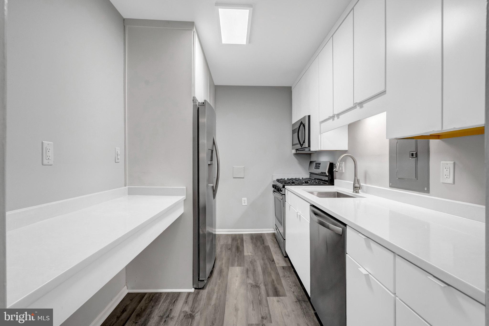 10723 W WEST DRIVE 103