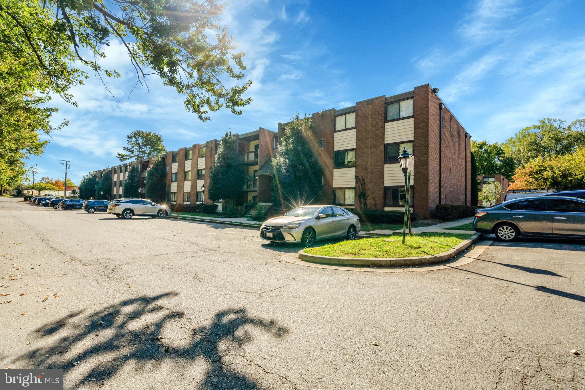 FAIRFAX WEST - Residential