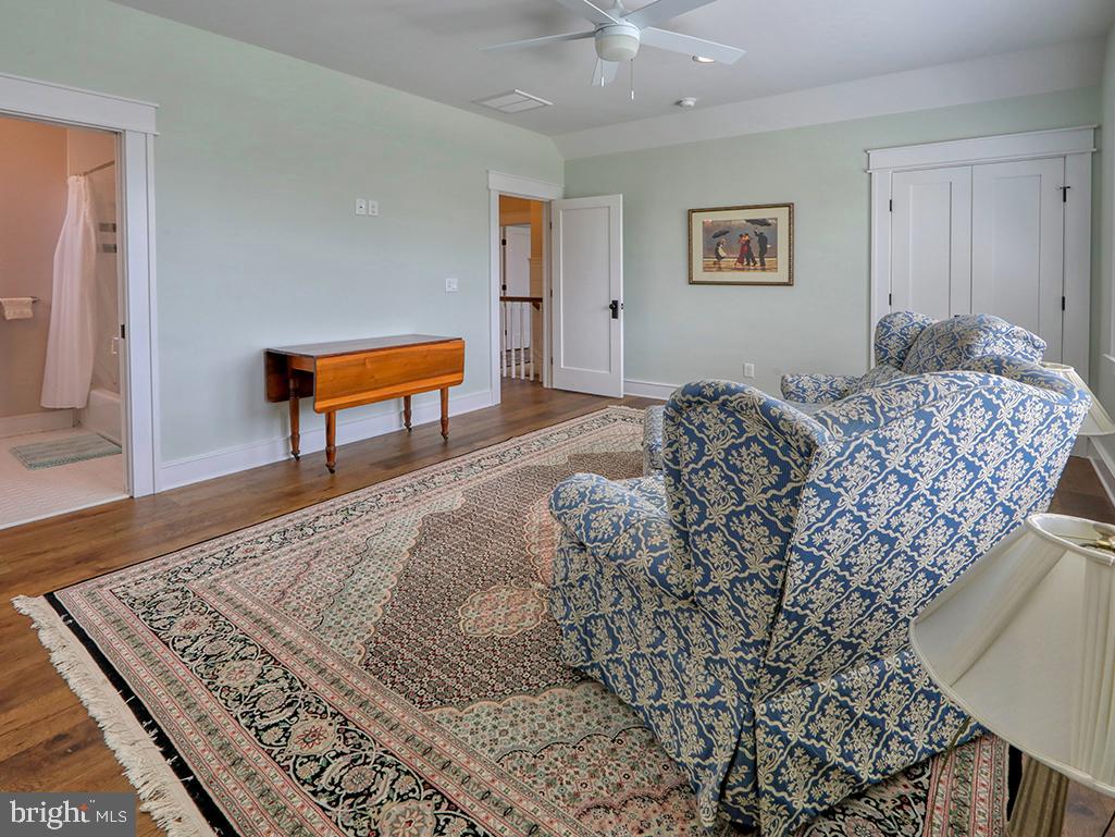 MARINERS RETREAT - Residential