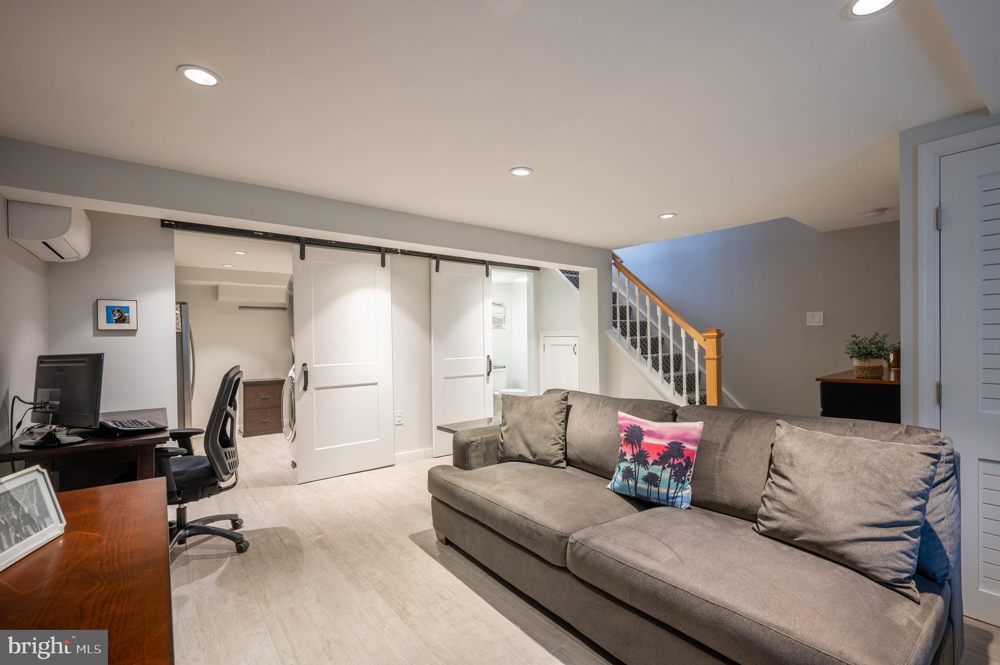 WARWICK VILLAGE - Residential