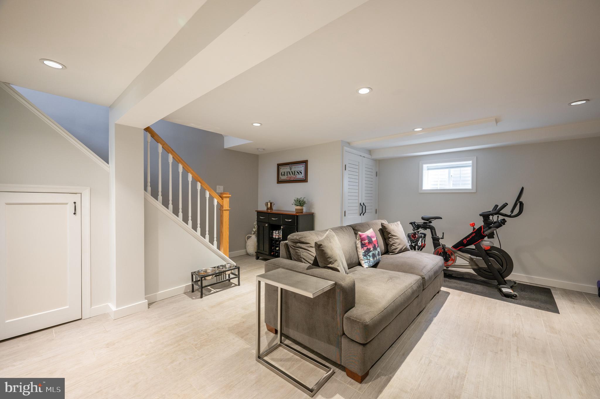 WARWICK VILLAGE - Residential