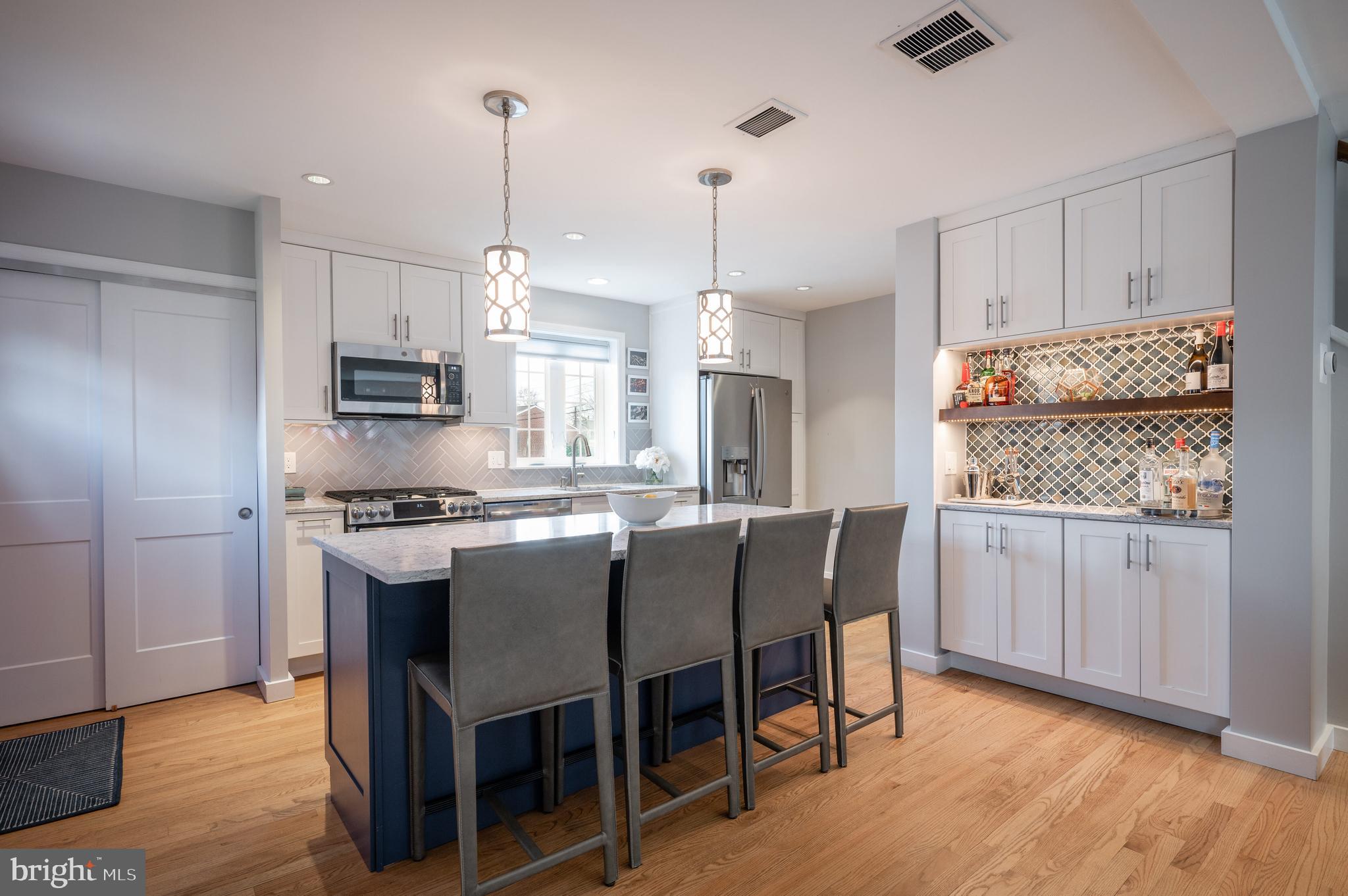 WARWICK VILLAGE - Residential