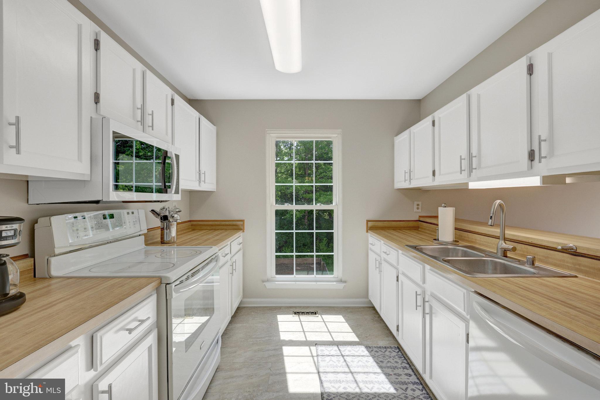 COUNTRYSIDE - Residential