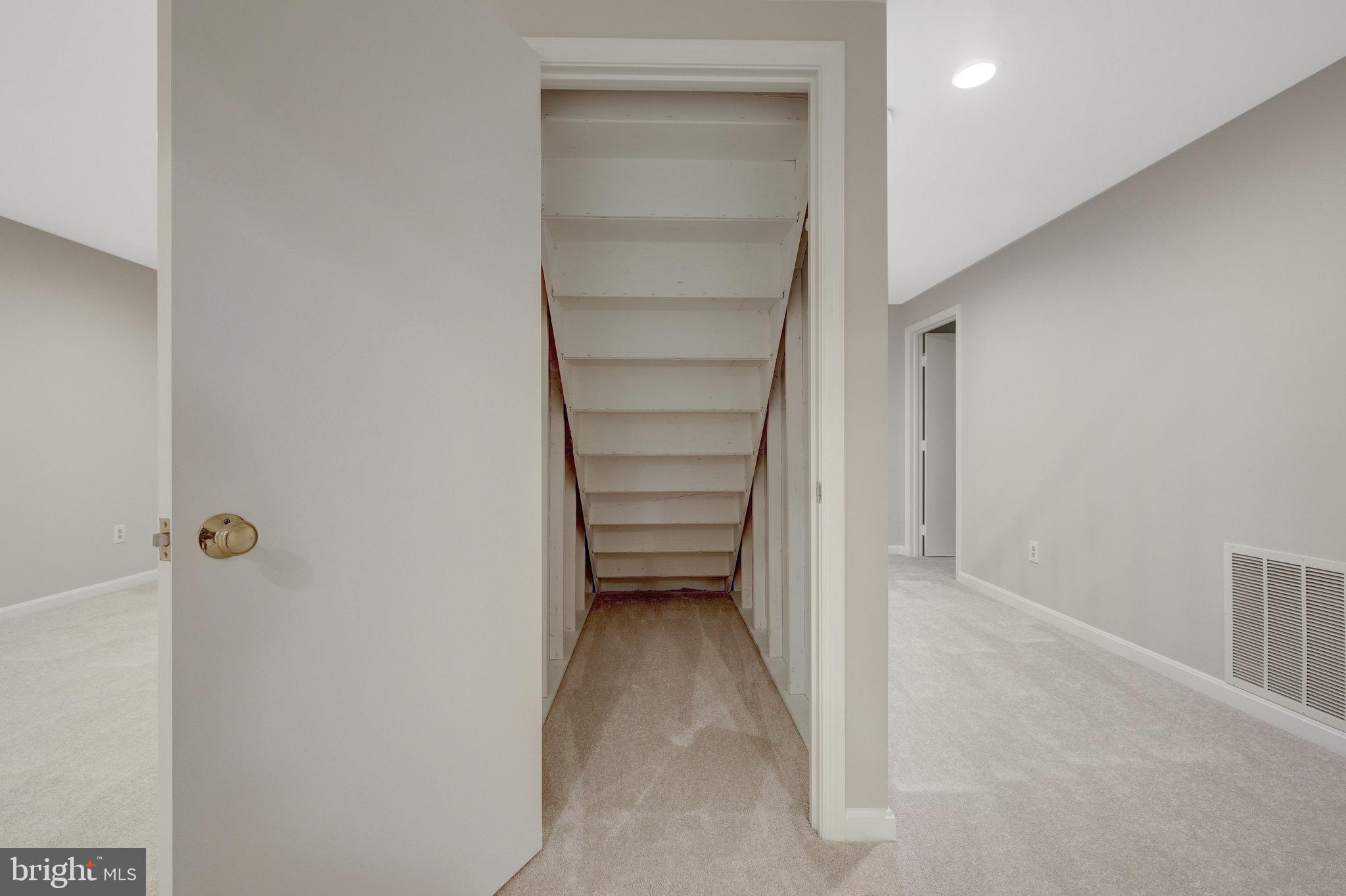 COUNTRYSIDE - Residential