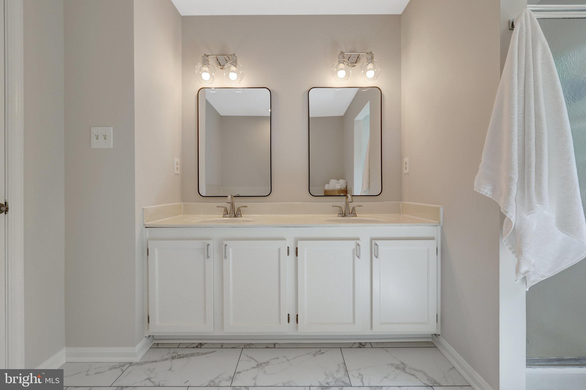 COUNTRYSIDE - Residential