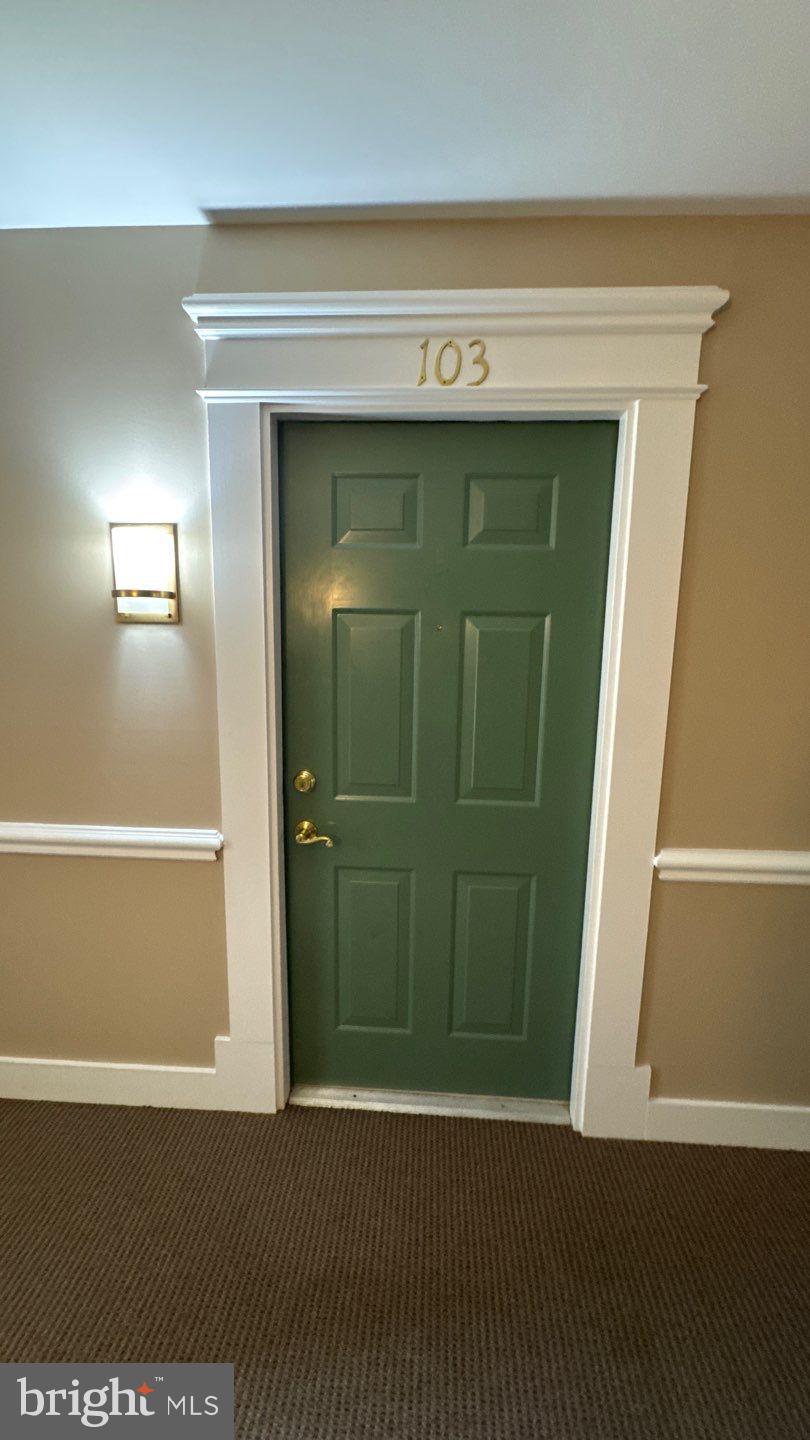 OAKLAND MILLS - Residential Lease