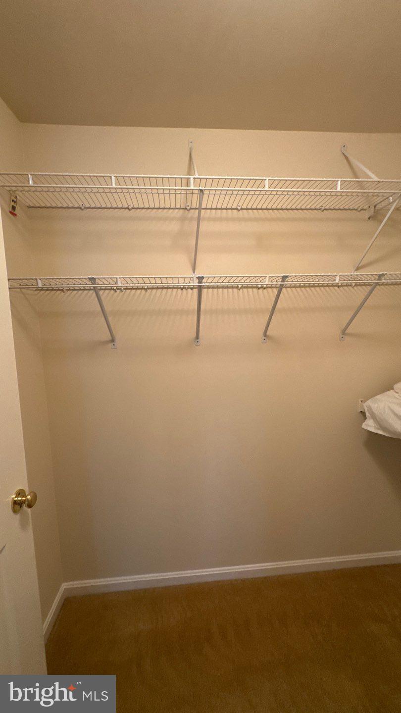 OAKLAND MILLS - Residential Lease