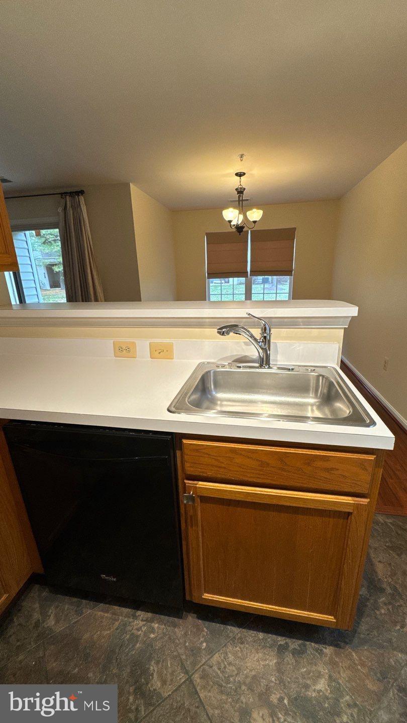 OAKLAND MILLS - Residential Lease