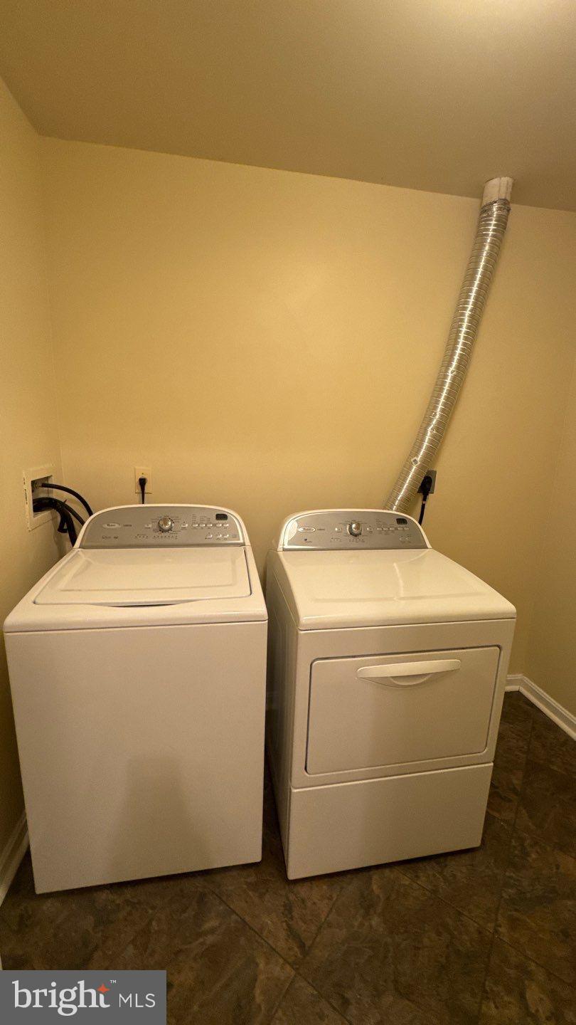 OAKLAND MILLS - Residential Lease