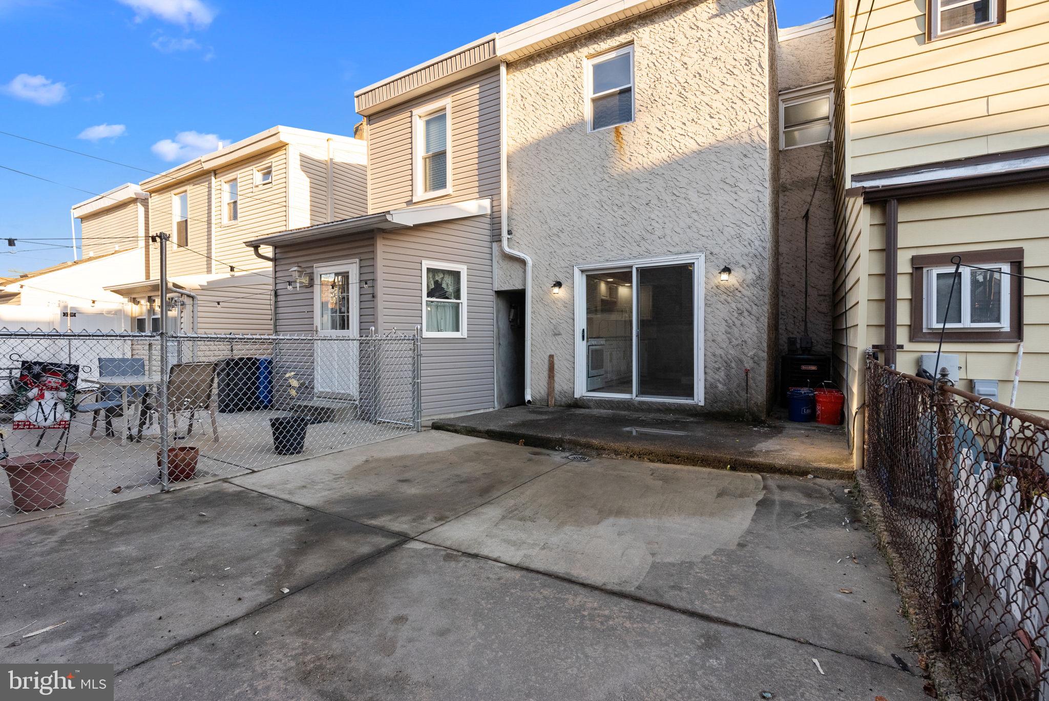 BRIDESBURG - Residential