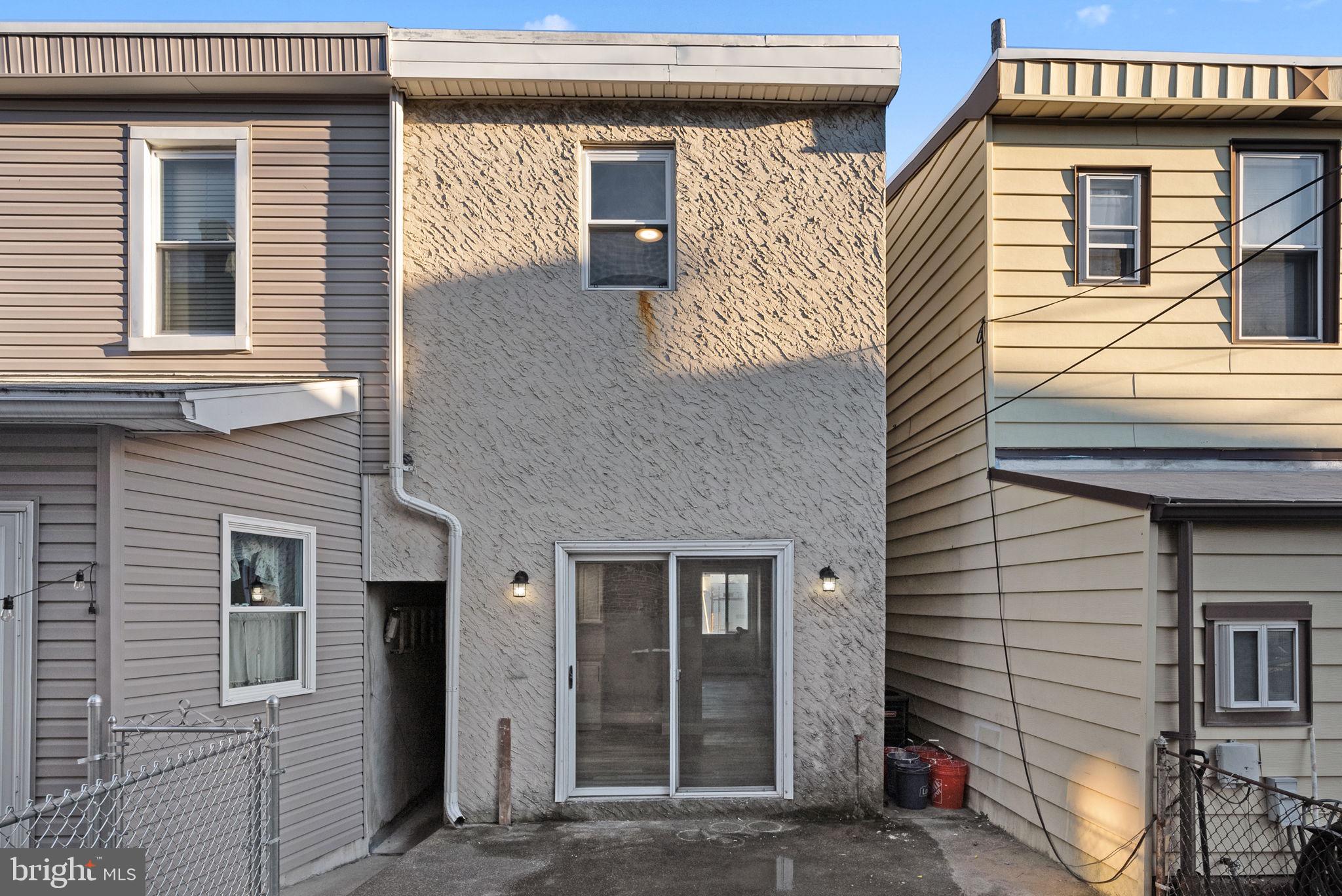 BRIDESBURG - Residential