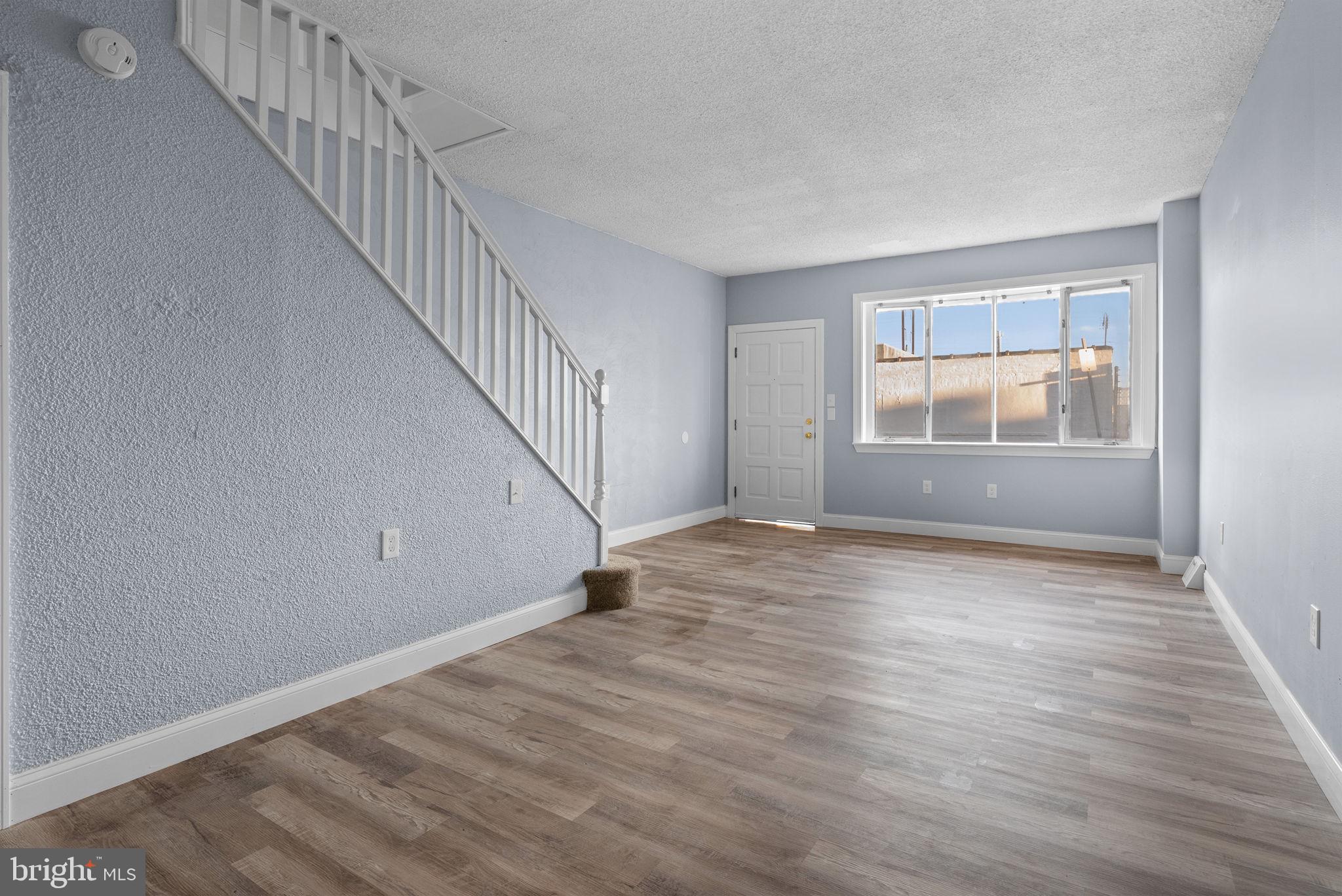 BRIDESBURG - Residential