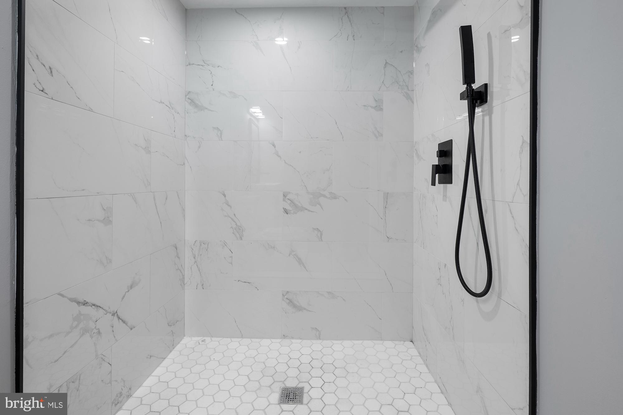 BROADWAY EAST - Residential